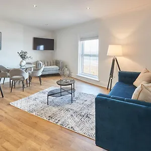 Host & - 39 Marine Parade Saltburn-by-the-Sea